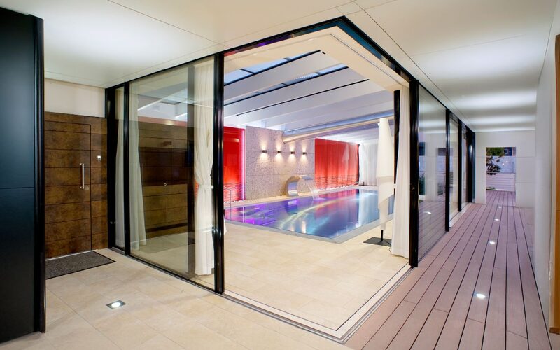 Open corner sliding doors - IQ Glass International