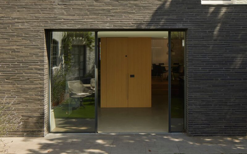 Pocket sliding doors - Brixton House - IQ Glass International